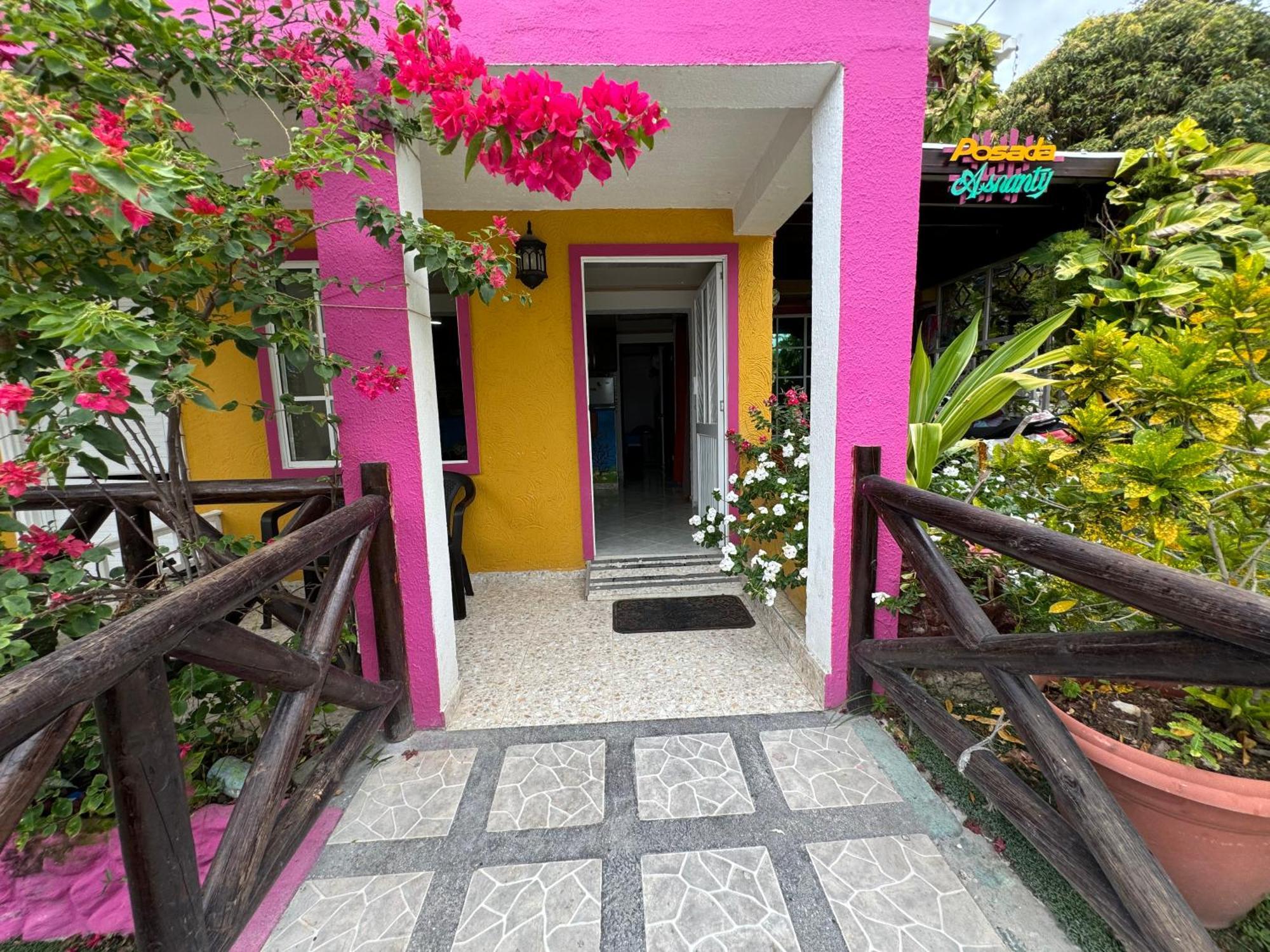 Posada Ashanty Rocky Point Exterior foto
