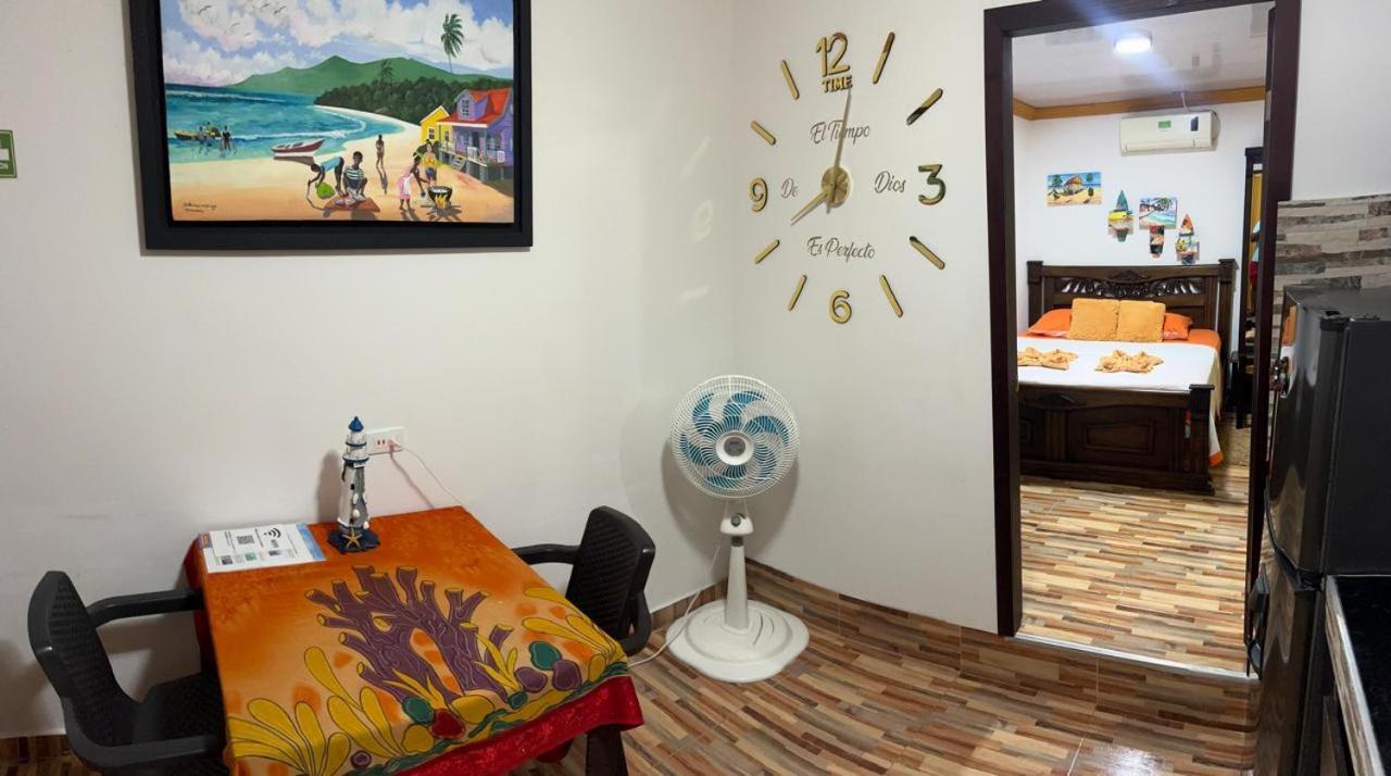 Posada Ashanty Rocky Point Exterior foto
