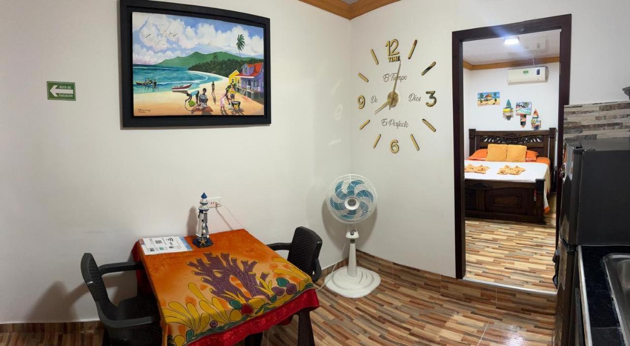 Posada Ashanty Rocky Point Exterior foto